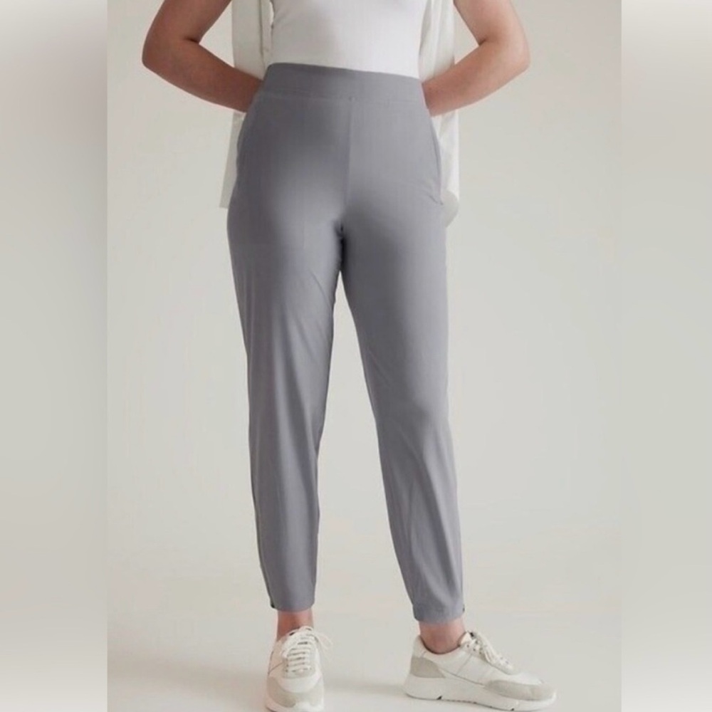 Athleta Brooklyn Mid Rise Jogger pant Women’s Size 4 Gray